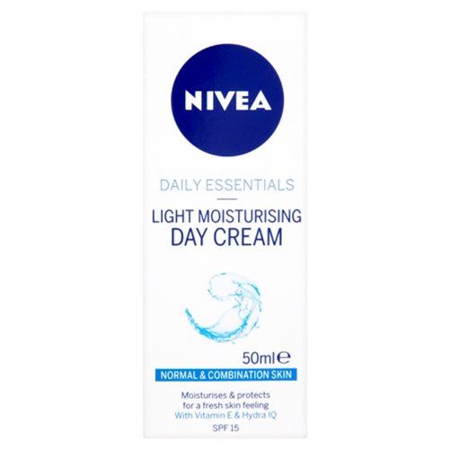 Nivea Visage Light Moisturising Day Cream Spf 15 50ml